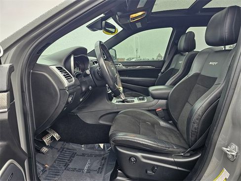 Used 2021 Jeep Grand Cherokee SRT image 11