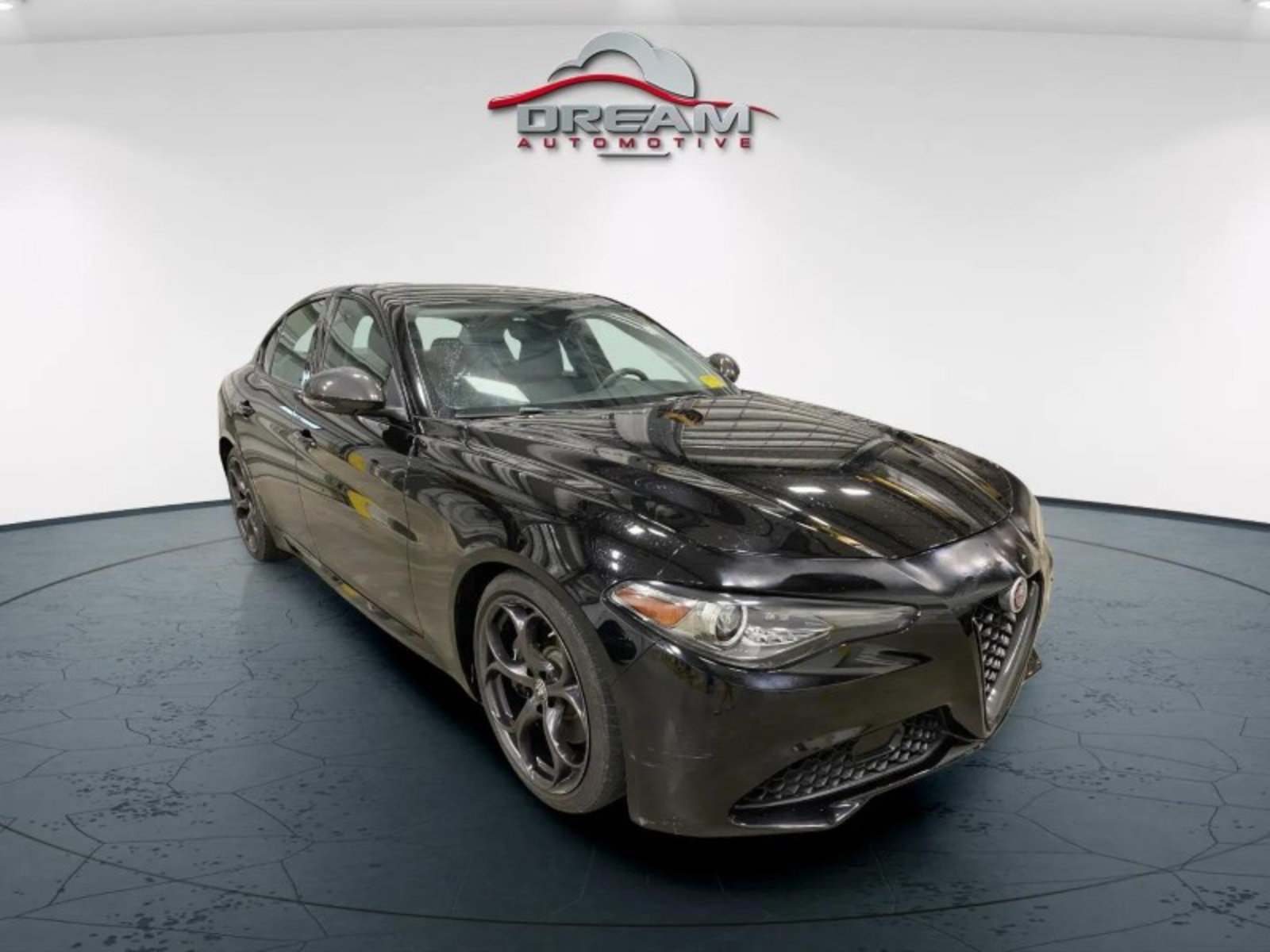 Used 2019 Alfa Romeo Giulia w/ Nero Edizione RWD image 1
