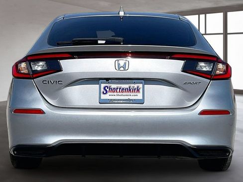 Used 2023 Honda Civic Sport image 5