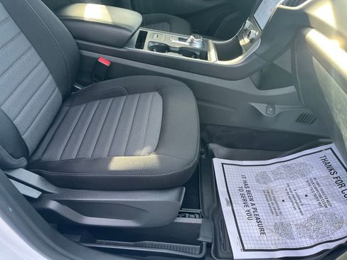 Used 2024 Ford Edge SE w/ Black Appearance Package image 30