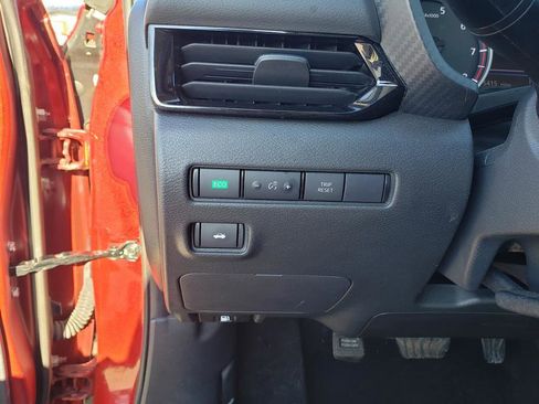 Certified 2022 Nissan Sentra SV image 31