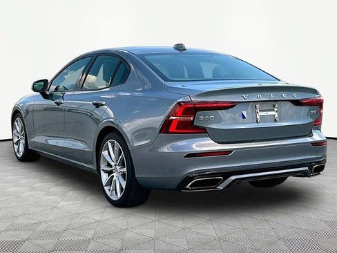 Used 2021 Volvo S60 T5 Momentum w/ Premium Package AWD/4WD image 4