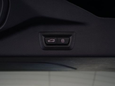 Used 2024 BMW X7 M60i w/ Executive Package image 35