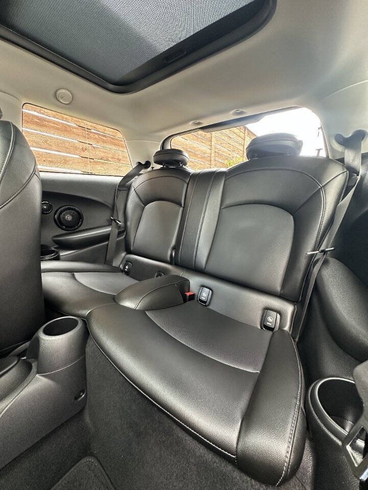 Used 2019 MINI Cooper S w/ Premium Package FWD image 7
