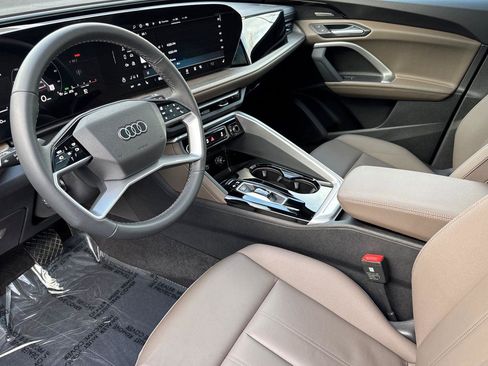 Certified 2025 Audi Q5 Premium Plus w/ Premium Plus image 10