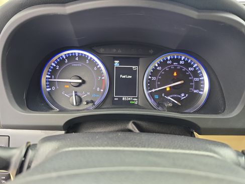 Used 2019 Toyota Highlander XLE FWD image 19