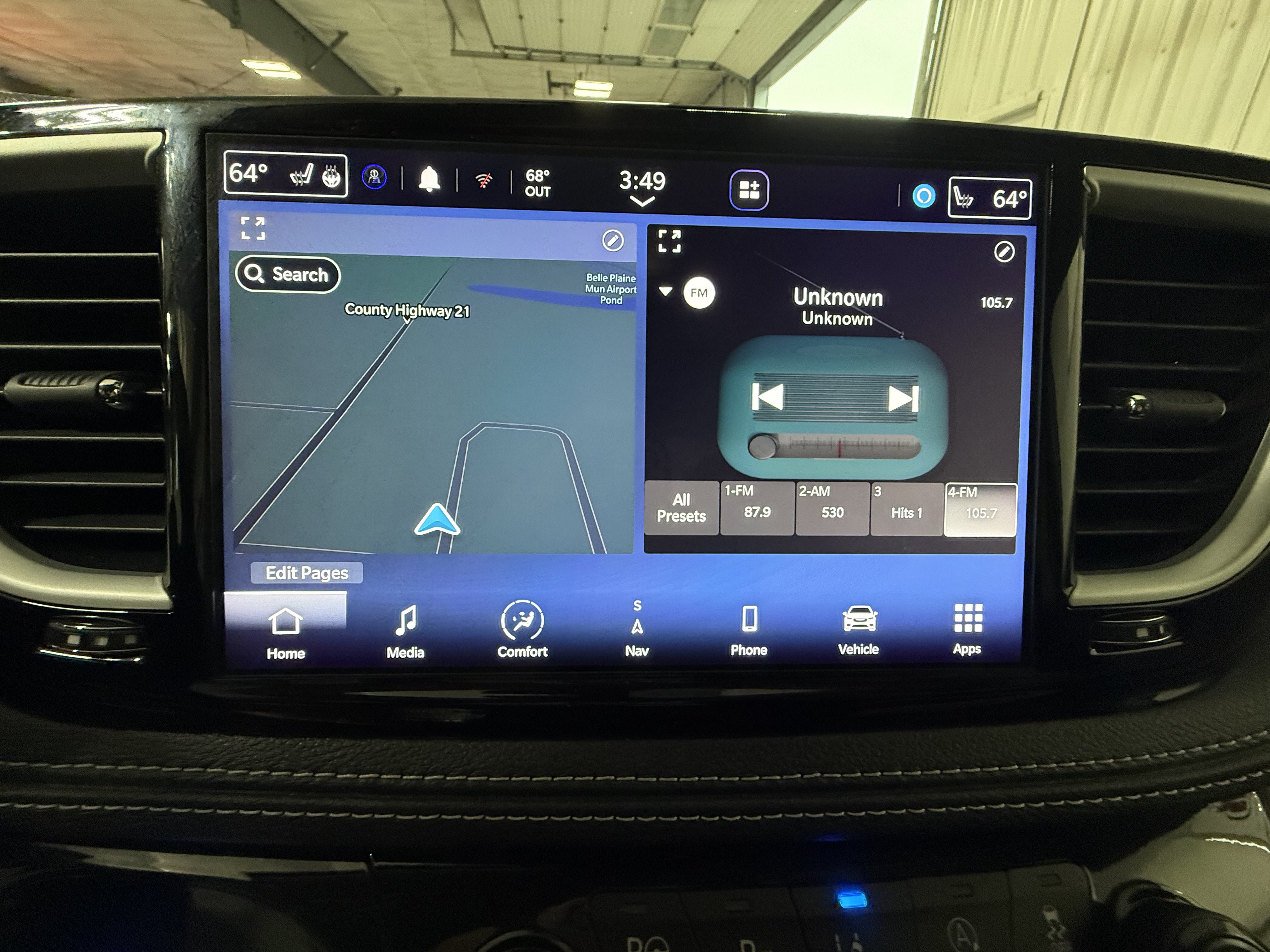 Used 2024 Chrysler Pacifica Touring-L w/ Uconnect Theater Family Group AWD/4WD image 25