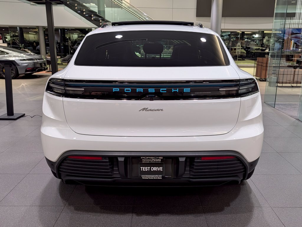 New 2026 Porsche Macan Electric RWD image 6