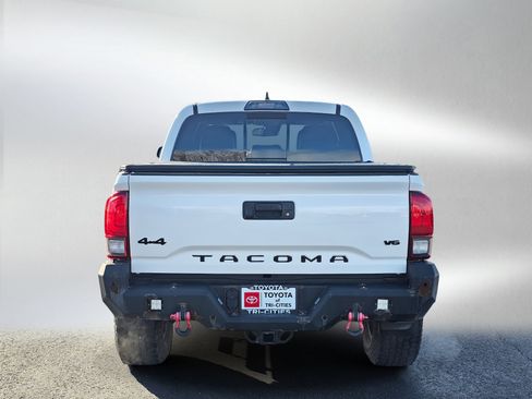 Used 2019 Toyota Tacoma TRD Off-Road image 5
