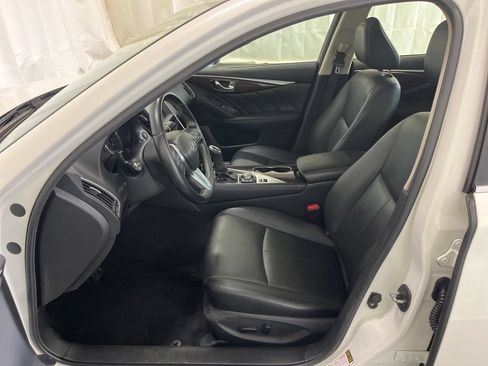 Used 2018 INFINITI Q50 Luxe w/ Cargo Package (L95) AWD/4WD image 4