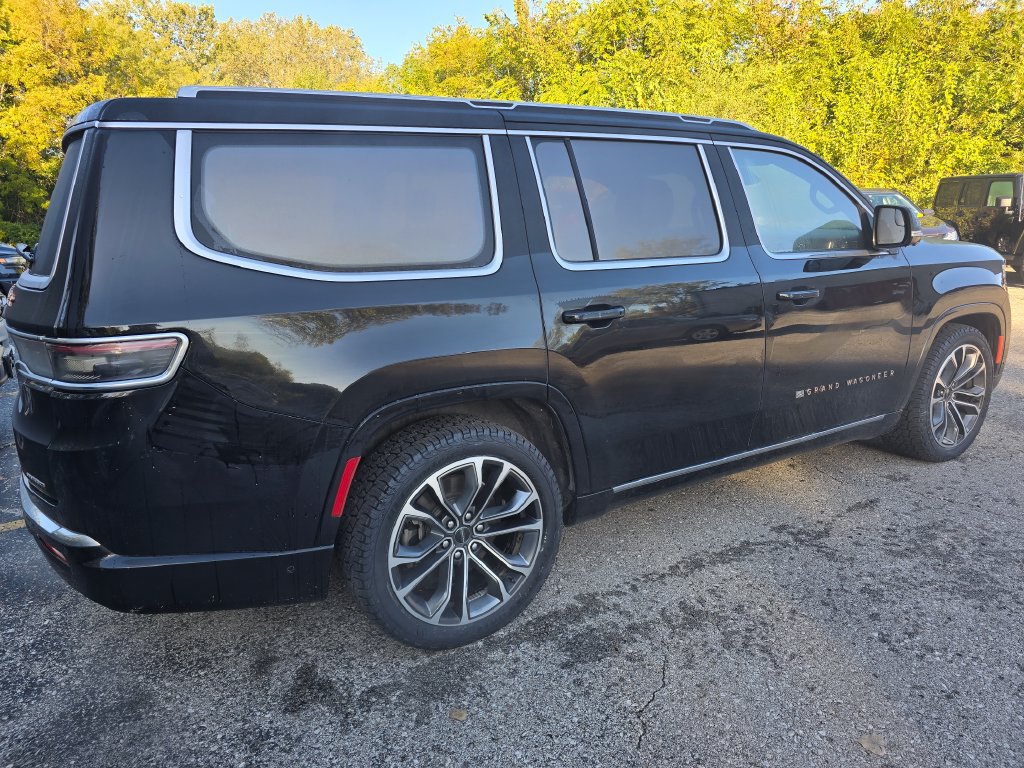 Used 2022 Jeep Grand Wagoneer Series III AWD/4WD image 8