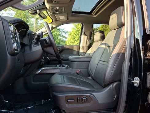 Certified 2021 GMC Sierra 1500 Denali w/ Denali Ultimate Package AWD/4WD image 15