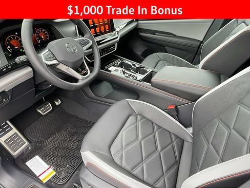 New 2025 Volkswagen Atlas Peak Edition SE AWD/4WD image 14