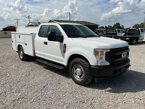 Used 2021 Ford F350 XL w/ Power Equipment Group RWD image 3