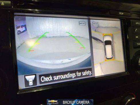 Used 2016 Nissan Rogue SV image 10