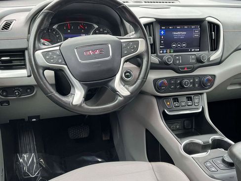 Used 2020 GMC Terrain SLT w/ Preferred Package image 2
