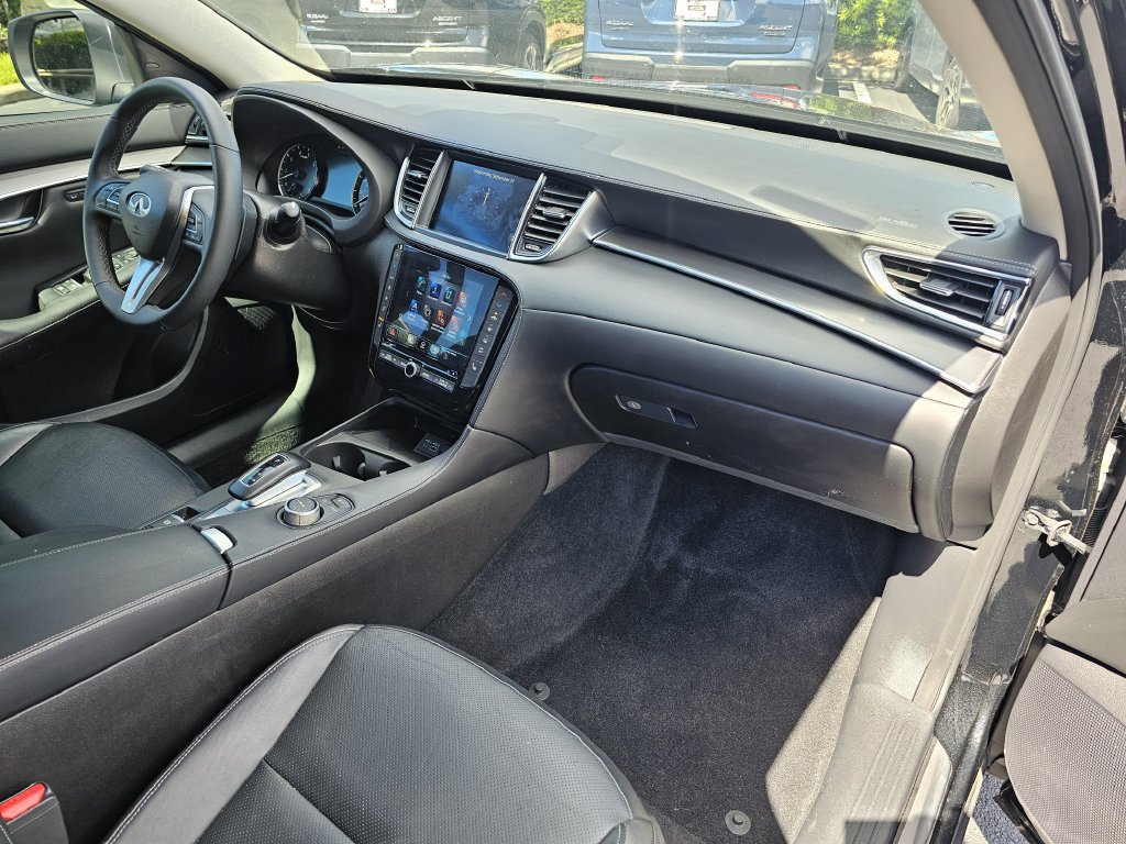 Used 2023 INFINITI QX50 Luxe FWD image 11