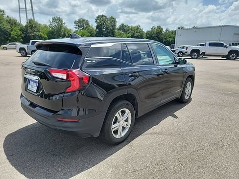 Used 2024 GMC Terrain SLE FWD image 5