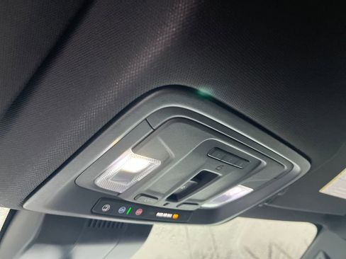 Used 2023 Chevrolet Silverado 1500 High Country w/ Technology Package image 17