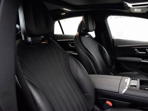 Used 2023 Mercedes-Benz EQS 580 4MATIC Sedan image 15