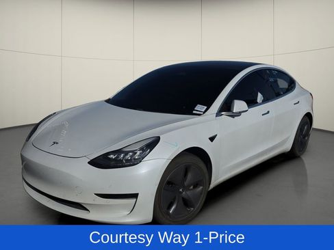 Used 2020 Tesla Model 3 Standard Range Plus RWD image 4