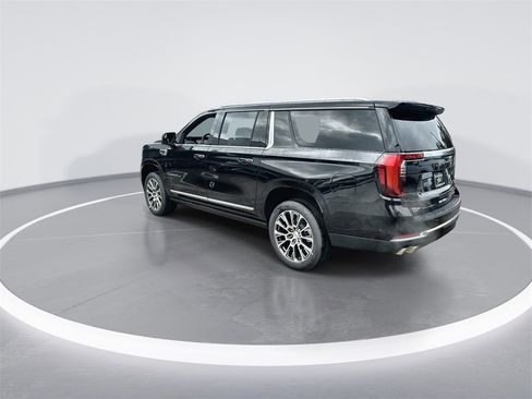 New 2026 GMC Yukon XL Denali w/ Denali Reserve Package image 6