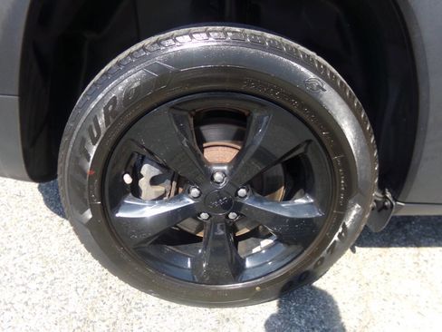 Used 2017 Jeep Cherokee High Altitude image 19