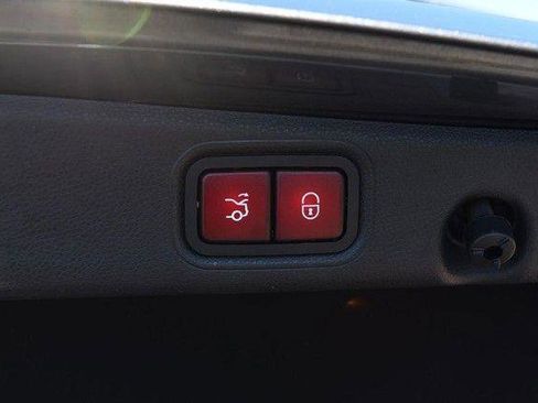 Used 2019 Mercedes-Benz E 53 AMG 4MATIC Sedan image 32