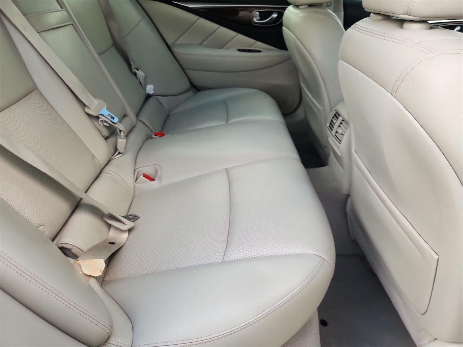 Used 2016 INFINITI Q50 3.0t Premium w/ Driver Assistance Package RWD image 27