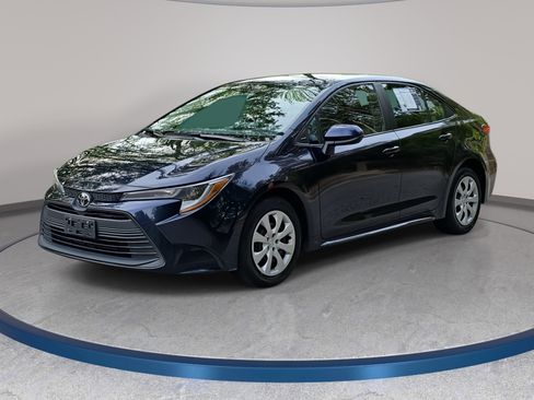 Used 2024 Toyota Corolla LE image 1