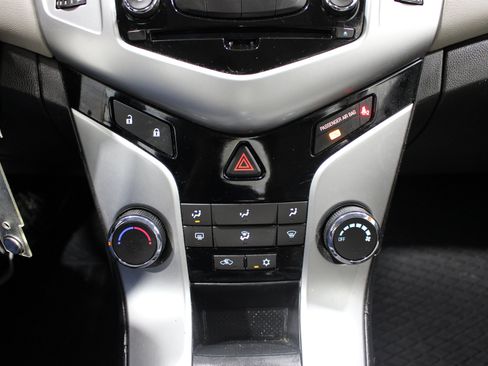 Used 2014 Chevrolet Cruze LT FWD image 14