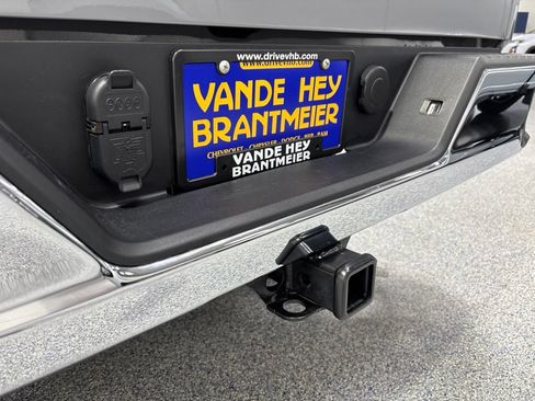 Used 2024 Chevrolet Silverado 1500 LT AWD/4WD image 39