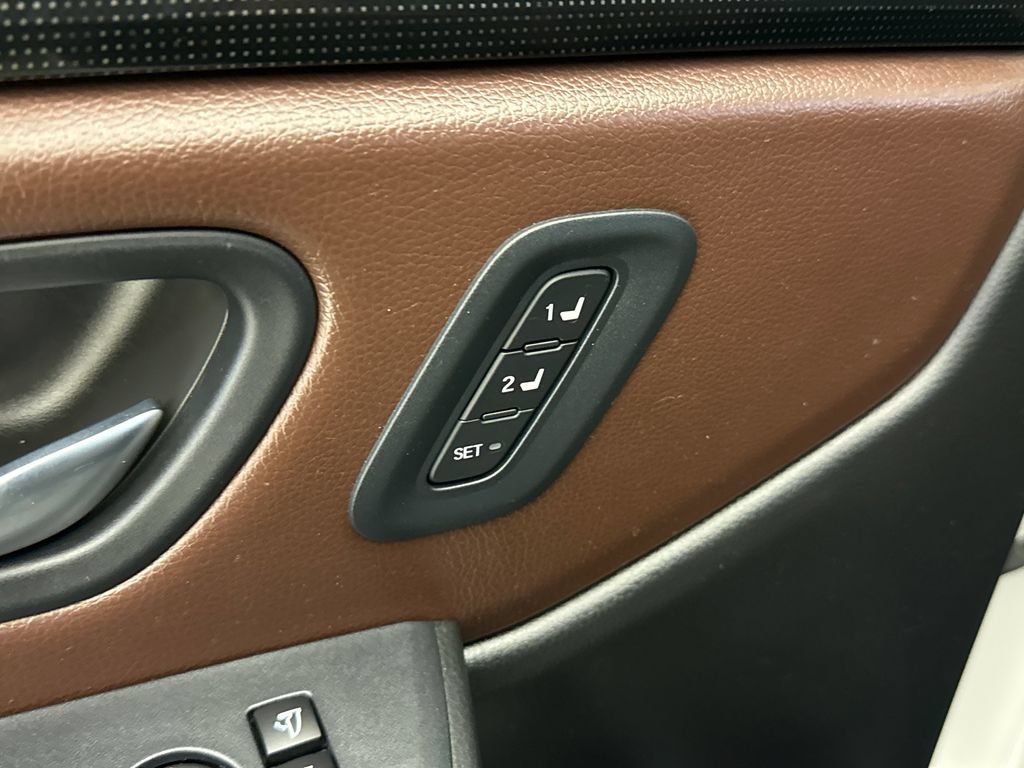 Used 2025 Honda Pilot Elite image 24