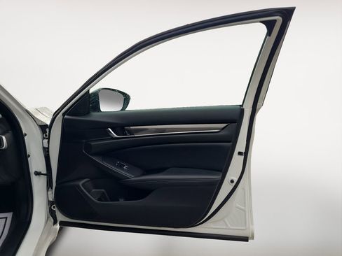 Used 2022 Honda Accord Sport image 25