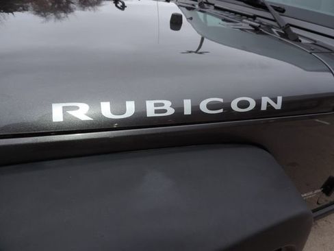 Used 2017 Jeep Wrangler Unlimited Rubicon w/ Connectivity Group image 15