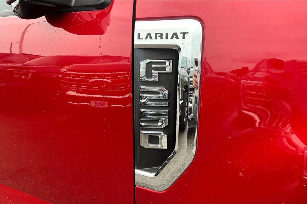 Used 2022 Ford F250 Lariat w/ Lariat Value Package AWD/4WD image 34