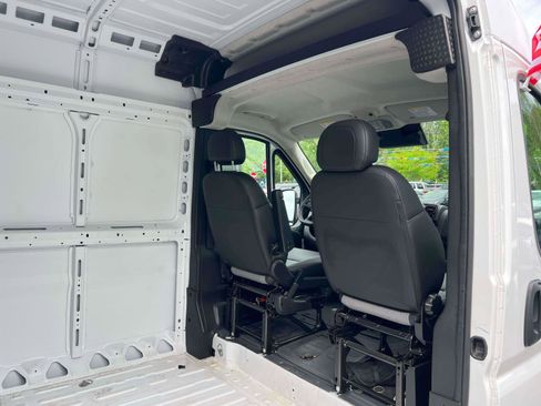 Used 2026 RAM ProMaster 2500 w/ Convenience Group FWD image 28