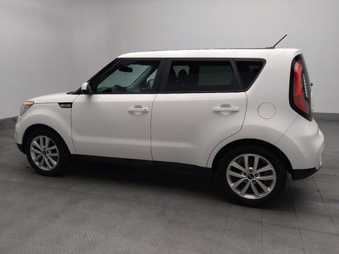 Used 2019 Kia Soul + image 3