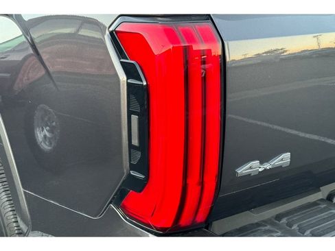 Used 2023 Toyota Tundra Limited image 5