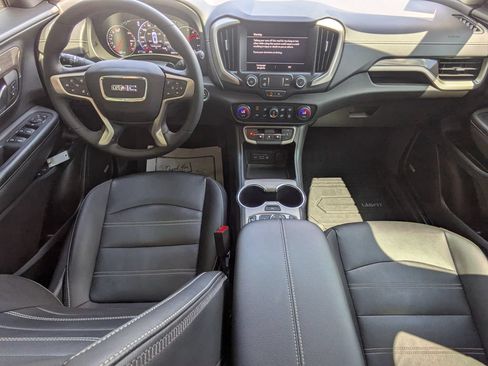Used 2024 GMC Terrain Denali AWD/4WD image 14