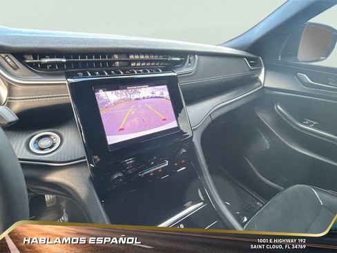 Used 2023 Jeep Grand Cherokee L Altitude image 19