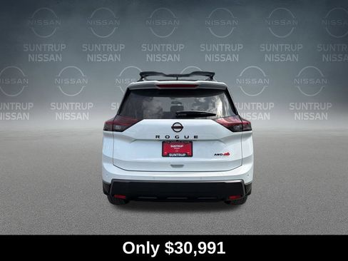 Used 2026 Nissan Rogue SV AWD/4WD image 4