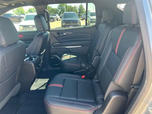 Used 2026 Chevrolet Traverse RS AWD/4WD image 15
