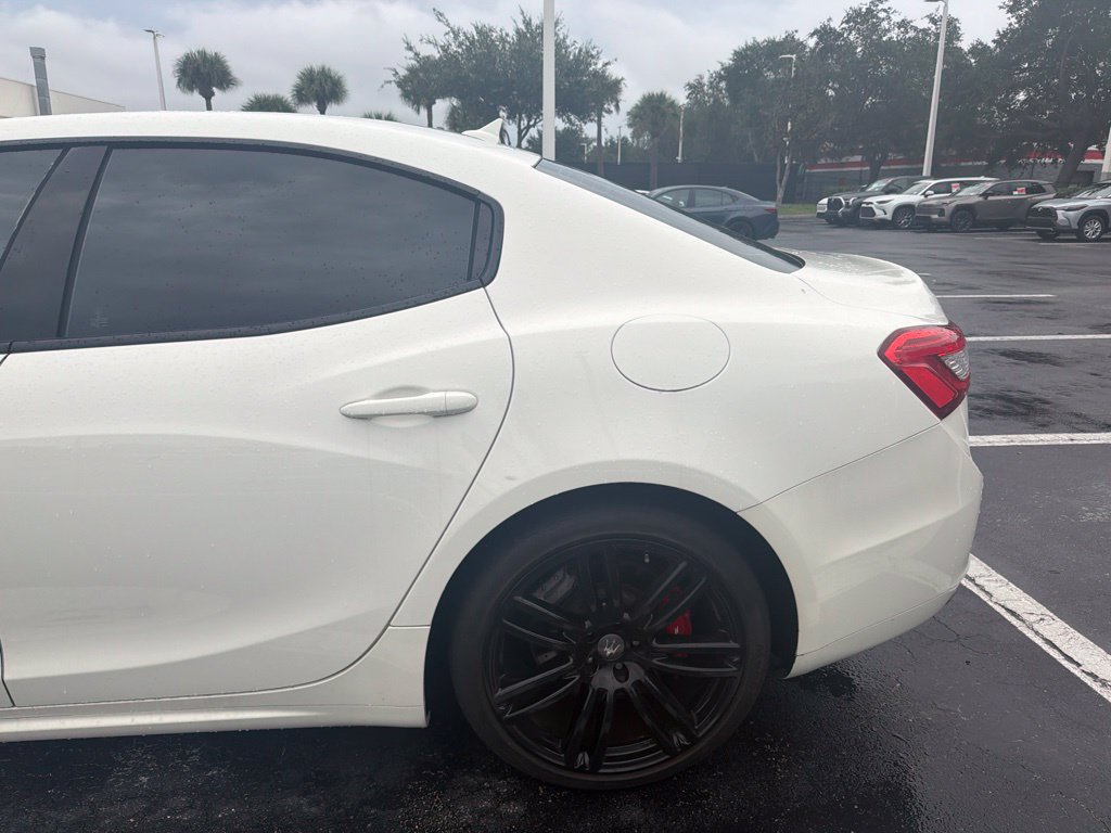 Used 2017 Maserati Ghibli S Q4 AWD/4WD image 4