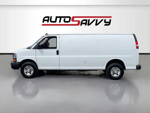 Used 2023 Chevrolet Express 2500 Extended w/ Driver Convenience Package RWD image 4