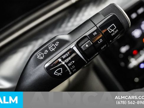 Used 2022 Kia Carnival SX Prestige image 32