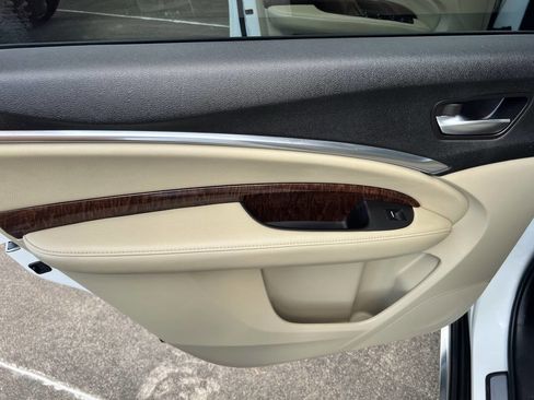 Used 2017 Acura MDX FWD image 36
