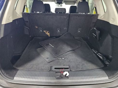 Used 2023 Nissan Rogue SV image 16