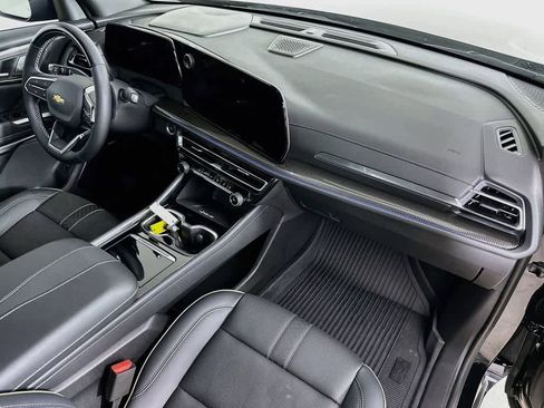 Used 2026 Chevrolet Traverse High Country w/ LPO, Floor Liner Package FWD image 35