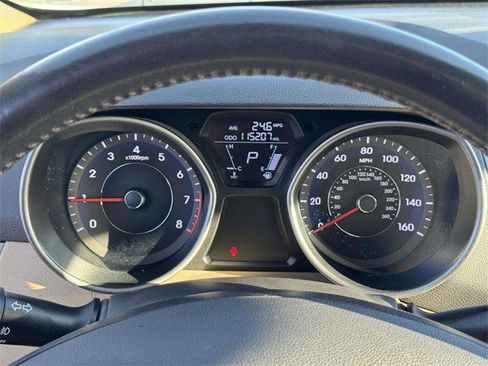 Used 2013 Hyundai Elantra Limited image 24